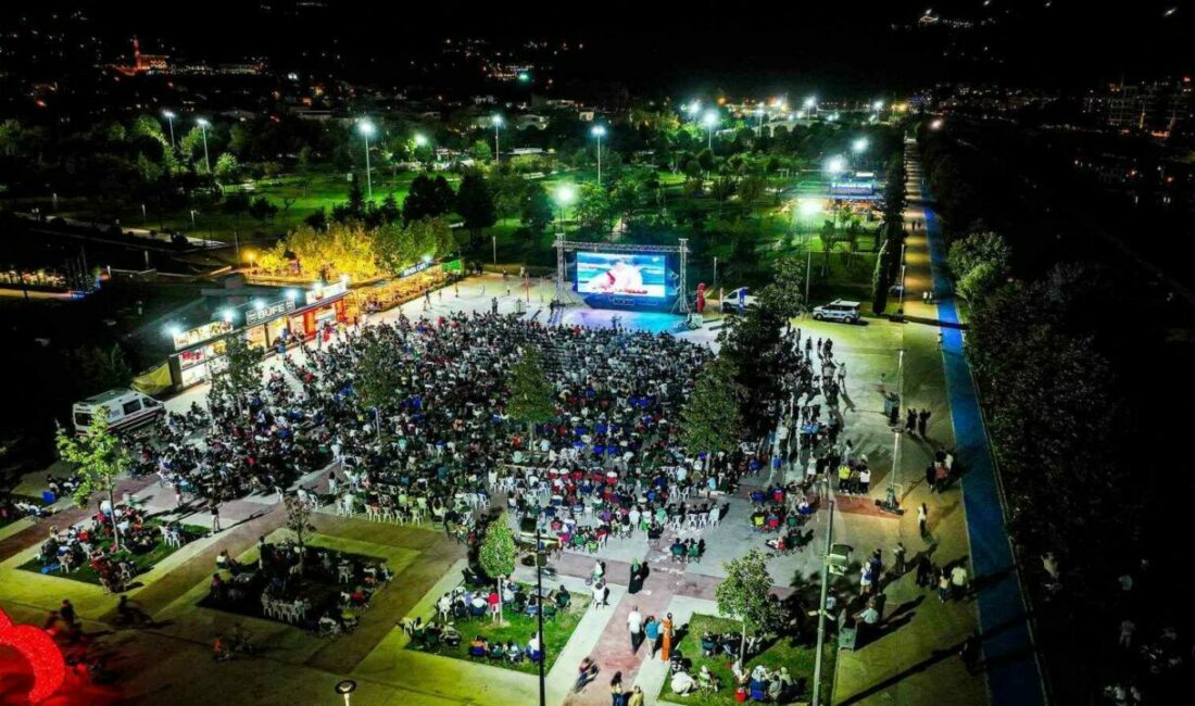 Bursa’da kalpler 12 Dev Adam için attı Avrupa Basketbol Şampiyonası (EuroBasket 2025) yarı finalinde Yunanistan’ı 94-68 skorla