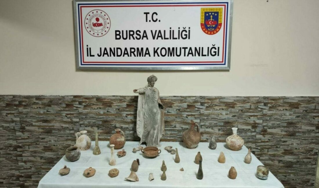 Nilüfer’de jandarma ekiplerinin düzenlediği operasyonda Roma ve Bizans dönemlerine ait