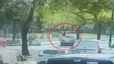 Bursa’nın Osmangazi ilçesinde yolun karşısına geçmeye çalışan Rahmi Keskin, ticari