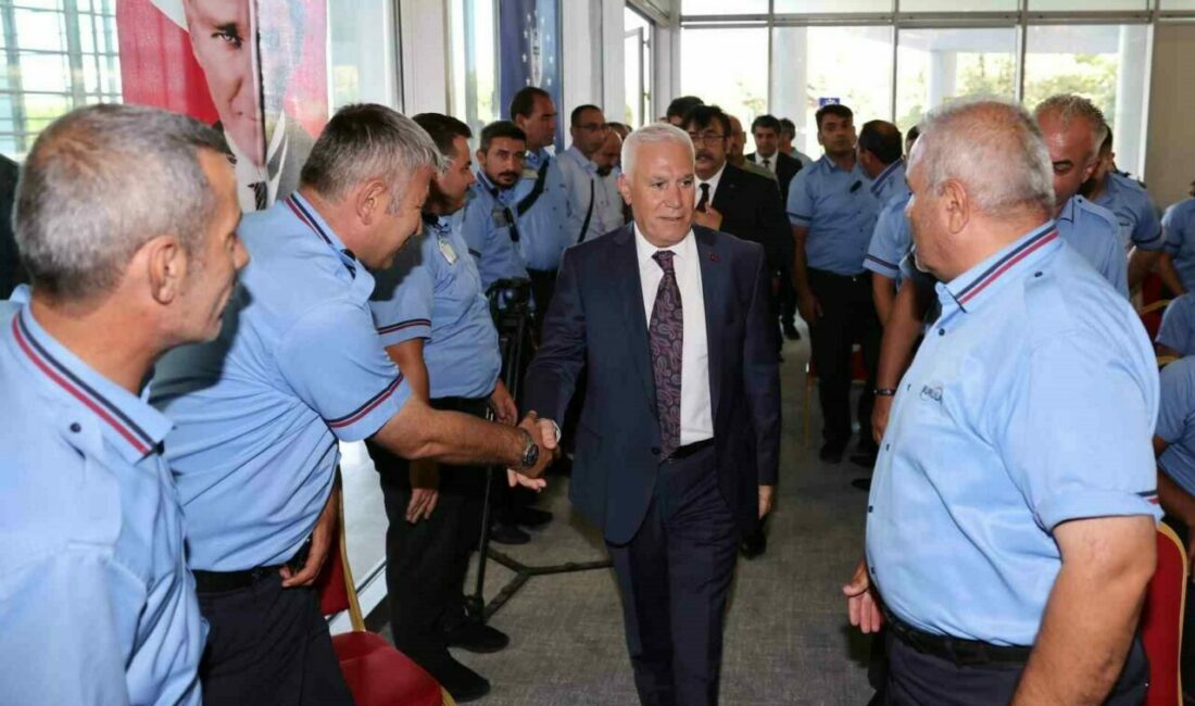 Bursa’nın toplu ulaşımında eğitim seferberliği Büyükşehir Belediyesi, 2025-2026 Eğitim-Öğretim Yılı öncesinde BURULAŞ şoförlerine yönelik etkili