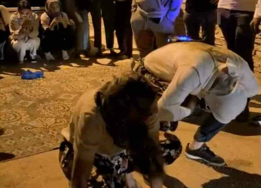 Bursa’nın İnegöl ilçesinde dünya evine giren damada, arkadaşlarının yaptığı geleneksel