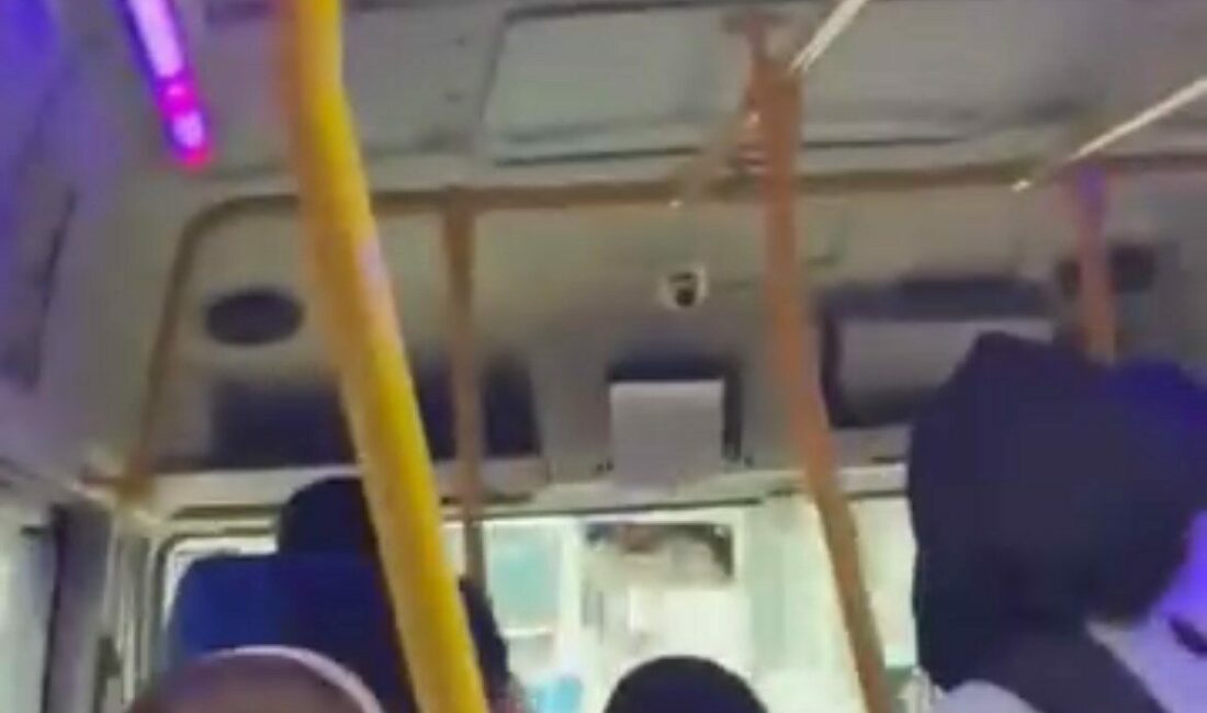 Bursa’da minibüs şoförü takip mesafesini korumayıp, aracı asabi şekilde kullanınca