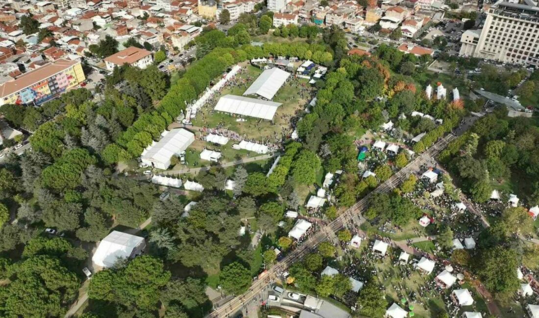 Gastronomi Festivali Bursa’yı dünya sofrasına taşıdı Bursa Büyükşehir Belediyesi’nin kentin tescilli lezzetlerini ve unutulmaya yüz tutmuş