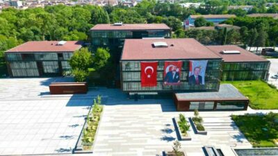 İnegöl Belediyesi, yeni eğitim öğretim yılı öncesi bin 500 öğrenciye