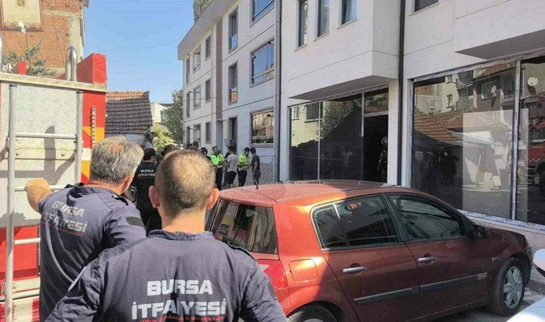 Bursa’nın İnegöl ilçesinde bir depoda çıkan yangın itfaiye ekiplerince söndürüldü.