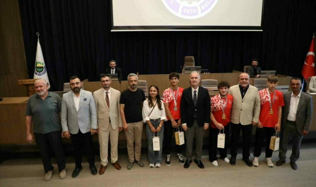 İnegöl’ün başarılı gençleri, mecliste onure edildi Romanya’da yapılan Avrupa Bilek Güreşi Şampiyonası’nda derece elde eden İnegöllü