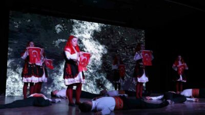 İnegöl Belediyesi, kurtuluşun 103. yıldönümünde düzenlediği “Kurtuluşa giden yolda halk