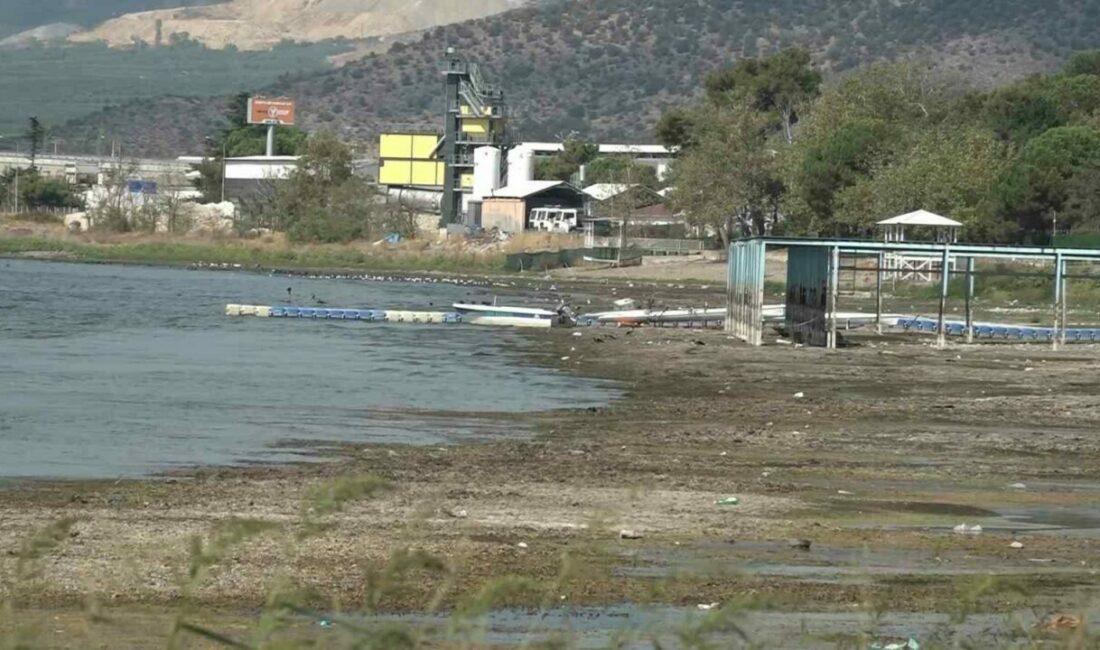 İznik Gölü kuruyor Marmara Bölgesi’nin en büyük, Türkiye’nin ise beşinci büyük doğal gölü