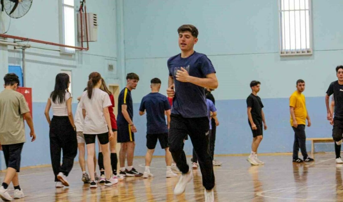 Karacabey Belediyesi’nden POMEM adaylarına ücretsiz destek Karacabey Belediyesi, gençlerin mesleki hedeflerine ulaşması için verdiği desteği sürdürüyor.