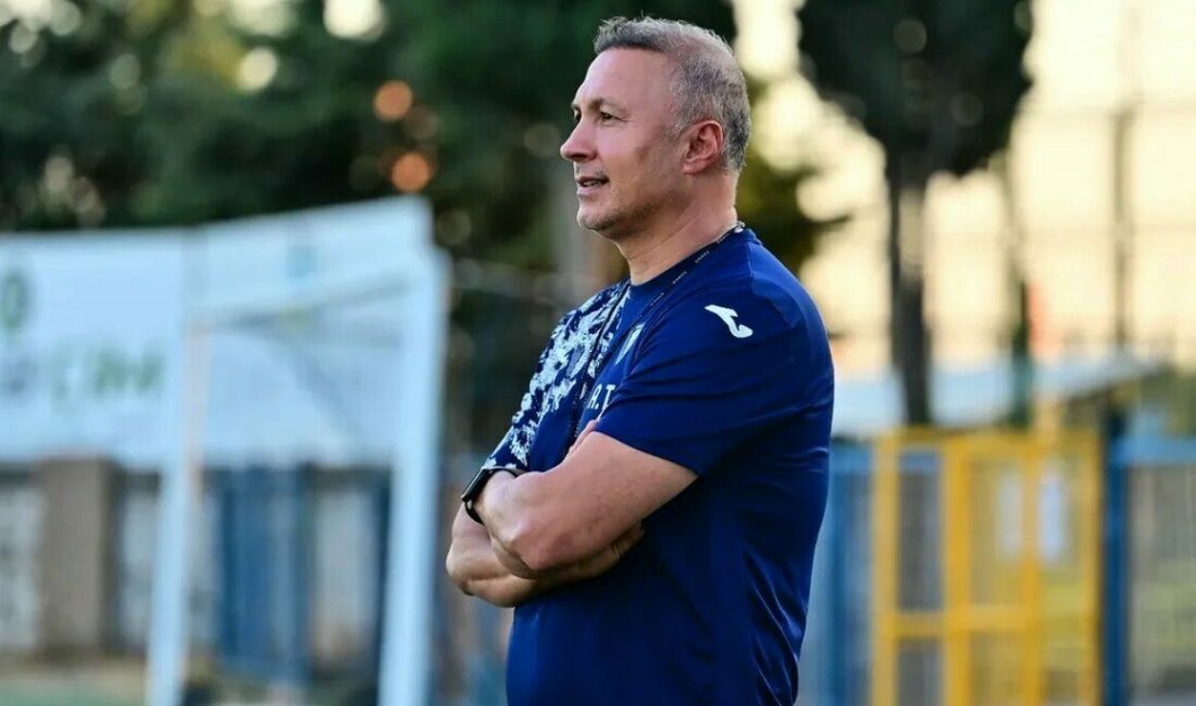 Karacabey Belediyespor’da Ahmet Taşyürek dönemi sona erdi Karacabey Belediyespor, teknik direktör Ahmet Taşyürek ile karşılıklı anlaşarak yollarını
