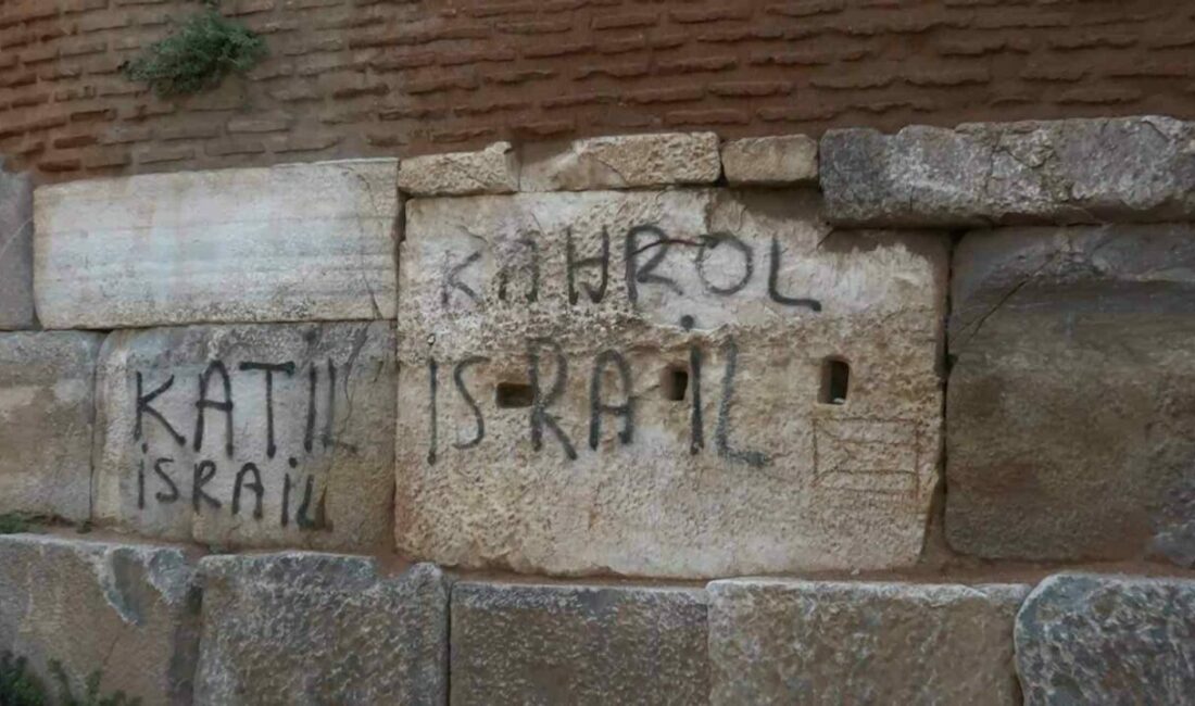 Bursa’nın İznik ilçesindeki 2400 yıllık surlara yazılan ’Katil İsrail’ yazısı