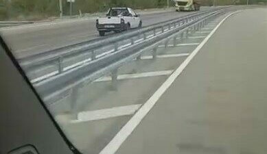 Bursa’nın Nilüfer ilçesinde kilometrelerce yolu ters şeritten giden bir kamyonet