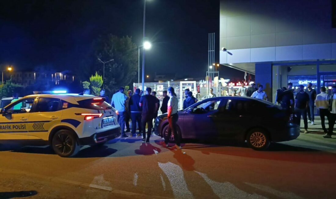 Bursa’nın İnegöl ilçesinde araçtan çıkan ahşaptan yapılmış keleş diye tabir