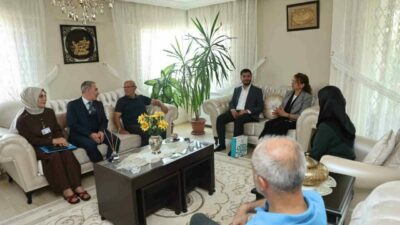 Nilüfer Belediyesi yetkilileri gazileri ziyaret etti. Nilüfer Belediyesi, “Gaziler Haftası”nda