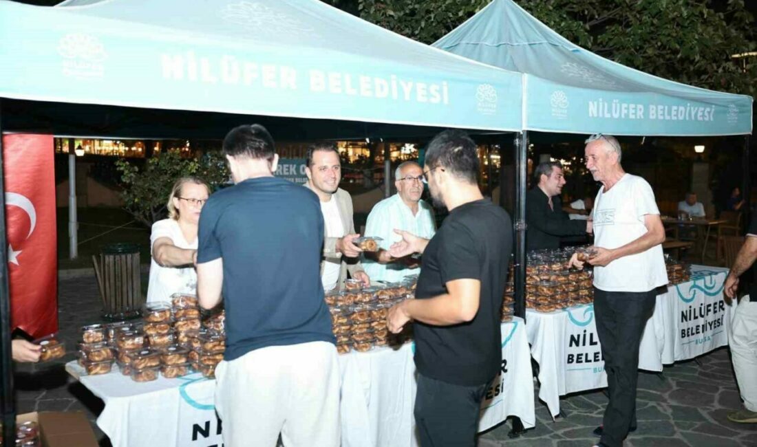 Nilüfer’de kandil geleneği mahallelerde yaşatıldı Nilüfer Belediyesi, Mevlid Kandili dolayısıyla ilçenin 12 farklı mahallesinde kurduğu