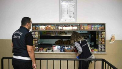 Yeni eğitim ve öğretim yılının başlamasıyla birlikte Osmangazi Belediyesi ekipleri,