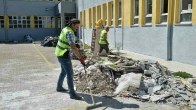 Bursa Büyükşehir Belediyesi, yeni eğitim-öğretim yılı öncesinde kent genelindeki okullarda