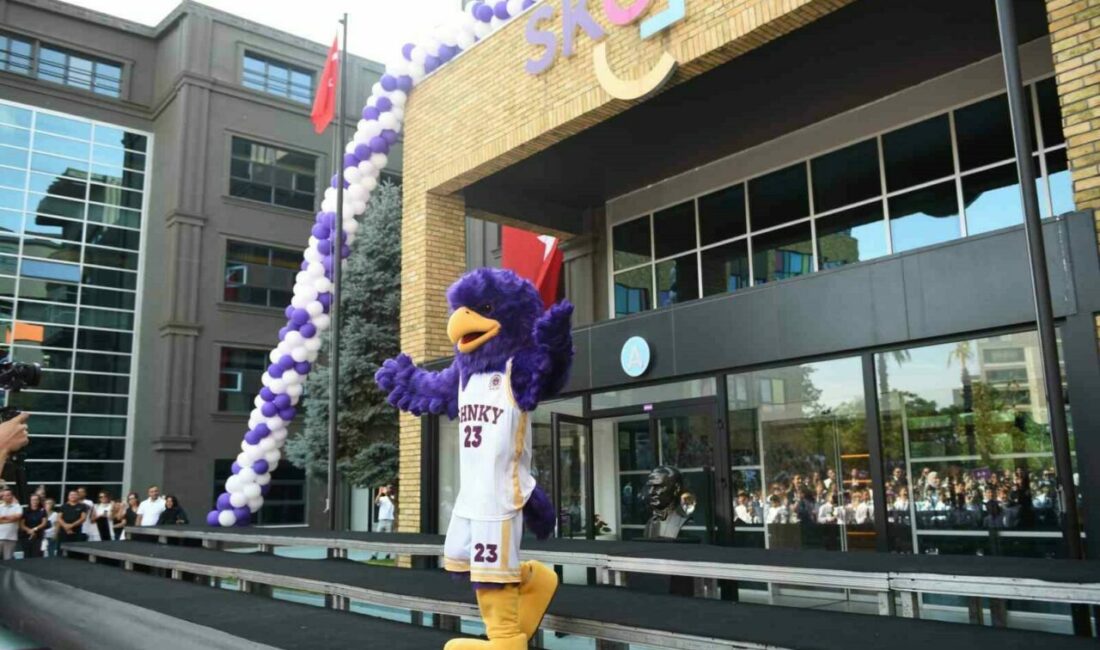 Okulun maskotu ’Kaya’ zumba dansı yaptı 2025-2026 Eğitim-Öğretim yılı, Şahinkaya Eğitim Kurumları kampüslerinde büyük bir heyecan