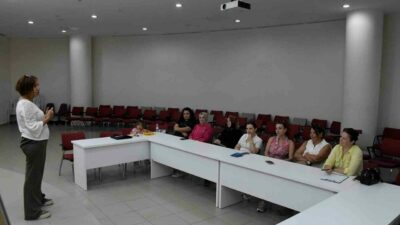 Osmangazi Belediyesi, velilerin kitaplara farklı bir gözle bakabilmesi ve çocuklarına