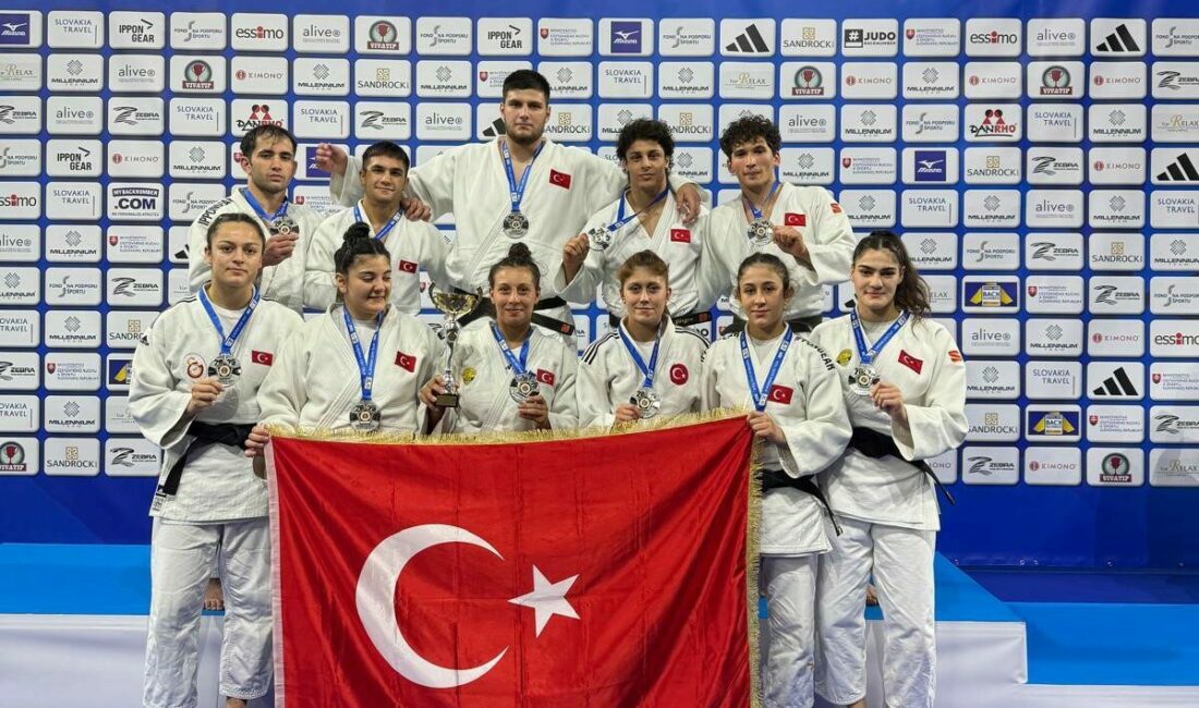 Slovakya’da düzenlenen Avrupa Gençler Judo Takımlar Şampiyonası’nda milli takım ikincilik