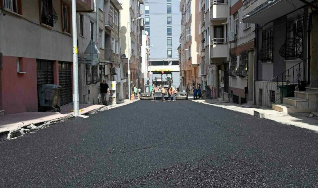 Osmangazi’de 160 ton asfalt döküldü Osmangazi Belediyesi, ilçedeki yolları daha konforlu hale getirmek için asfalt