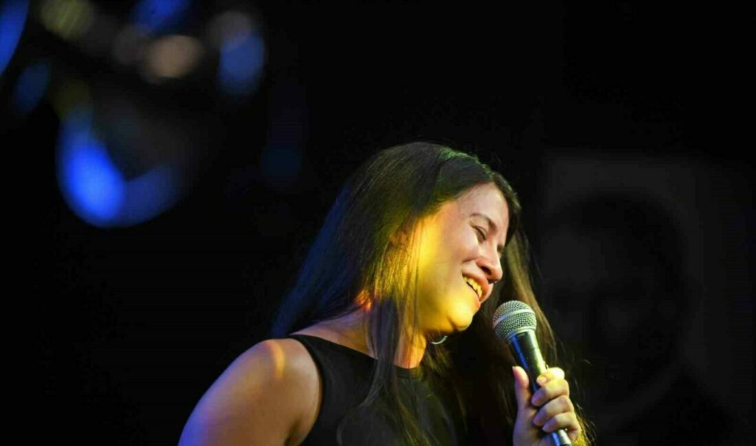 Şarkılar Osmangazi’de barış için söylendi Osmangazi Belediyesi’nin 1 Eylül Dünya Barış Gününe özel düzenlediği konserde