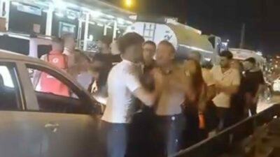 Bursa’da Ankara Yolu üzerinde iki sürücü arasında trafikte yol verme