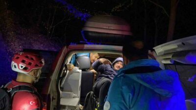 Bursa Uludağ Milli Parkı’nda yürüyüş yaparken hava karardıktan sonra mahsur