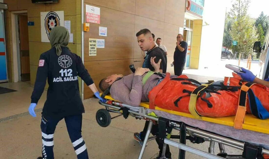 Bursa’nın İnegöl ilçesinde bir mobilya imalathanesinde üzerine suntalar düşen işçinin