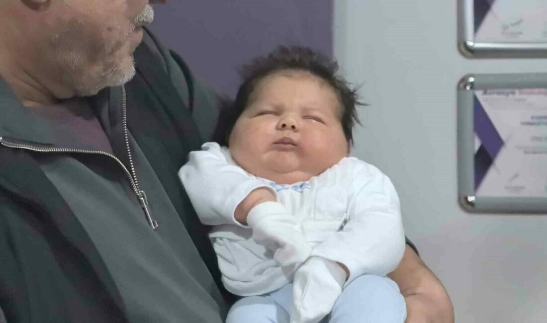 6 kilo 150 gram bebek dünyaya geldi Bursa’nın İnegöl ilçesinde dünyaya gelen erkek bebek, ağırlığı ve boyutuyla