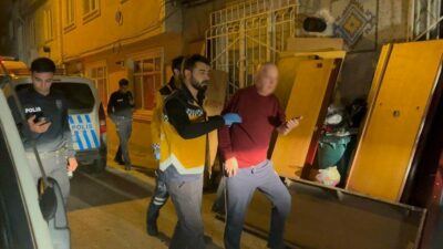 Bursa’nın Osmangazi ilçesinde alkol alan yaşları 80’i bulan 3 vatandaş