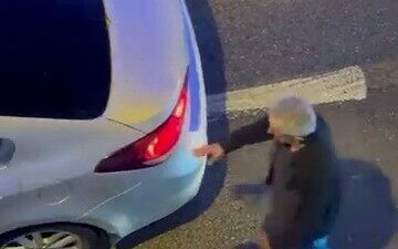 Bursa’da direksiyon başına alkollü geçtiği öne sürülen sürücü, trafiği kesip,