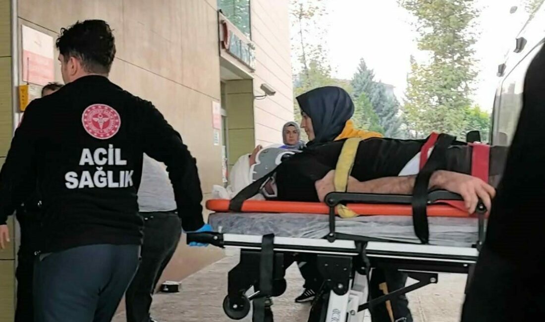 Başına makine çarpan işçi kanlar içinde kaldı Bursa’nın İnegöl ilçesinde bir mobilya fabrikasında başına makine çarpan işçi