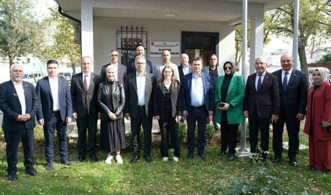 Başkan Erkan Aydın’dan Altınova Mahallesi’ne ziyaret Osmangazi Belediye Başkanı Erkan Aydın, cuma namazı çıkışı mahalle ziyaretlerini