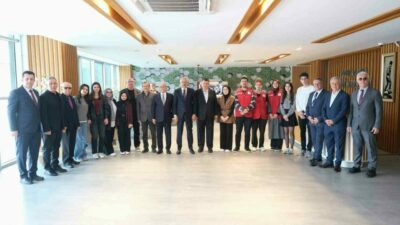 Mudanya Üniversitesi’nin öğrencilerini alanında uzman ve başarı hikayeleriyle örnek isimlerle