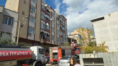 Bursa’nın Orhangazi ilçesinde 6 katlı apartmanın 5’inci katından yükselen dumanlar,