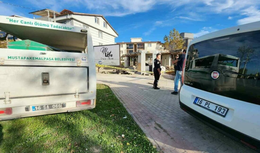 Bursa’da 65 yaşındaki bekçi çalıştığı şantiyede ölü bulundu Bursa’nın Mustafakemalpaşa ilçesinde inşaat alanında bekçilik yapan 65 yaşındaki şahıs,