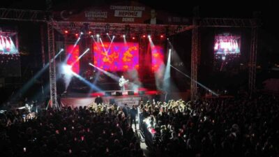 Bursa Büyükşehir Belediyesi, 29 Ekim Cumhuriyet Bayramı’nı kentin dört bir