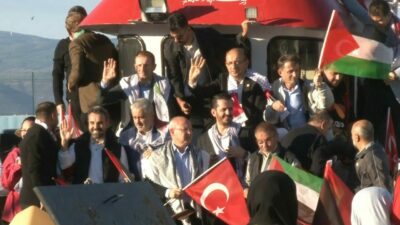 Bursa’da İsrail’in engelleyerek, aktivistleri alıkoyduğu Sumud Filosu’na ve Filistin’e destek