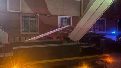 Bursa’nın Orhangazi ilçesinde bir apartmanın çatı katından gece yarısın uçan