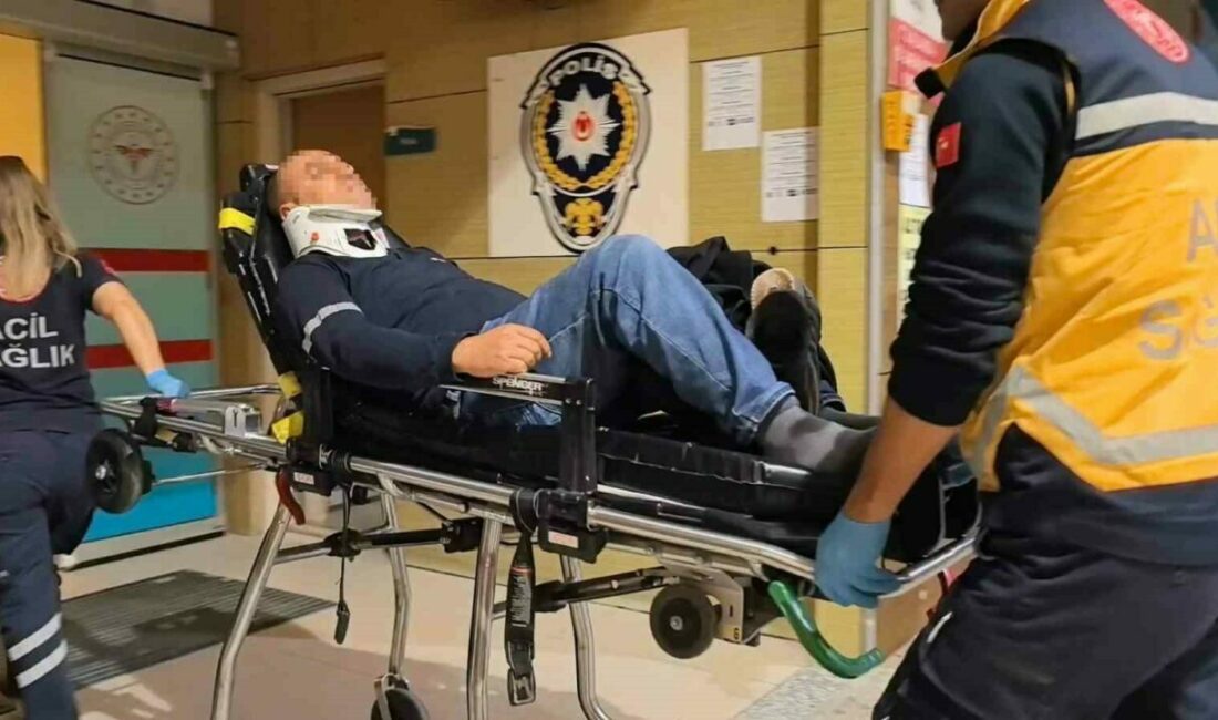 Bursa’nın İnegöl ilçesinde hafif ticari aracın tırla çarpıştığı kazada 2