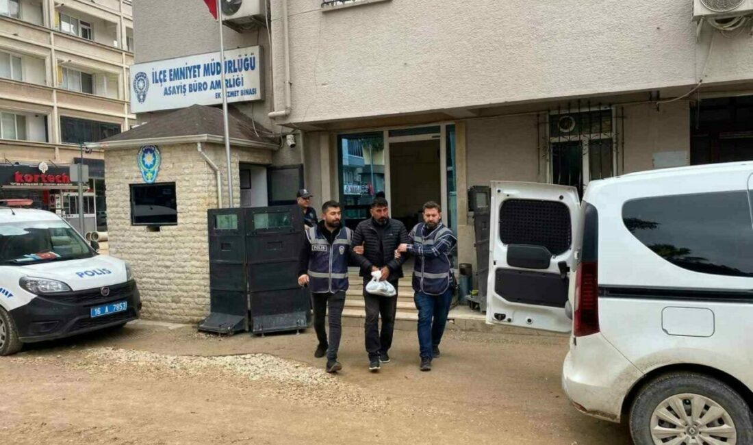 Bursa’nın Mustafakemalpaşa ilçesinde polis ekipleri, hakkında 21 yıl kesinleşmiş hapis