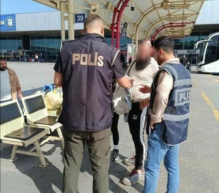 Bursa’da huzur uygulaması: 4 bin 129 kişi sorgulandı, 394 bin lira ceza kesildi Bursa Emniyet Müdürlüğü ekiplerince, kamu düzeni ve güvenliğinin sağlanması, suç