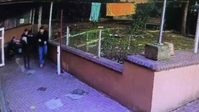 Bursa’da itfaiye personeli ölümden döndü: Balkondan atılan kola şişesi patladı Bursa’da, itfaiye amirliği bahçesinde görev yapan personel, yan taraftaki alışveriş