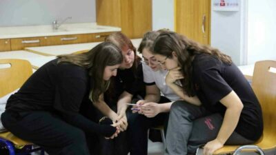 Kadına yönelik şiddetle mücadelede toplumsal bilincin artırılmasını hedefleyen Bursa Büyükşehir