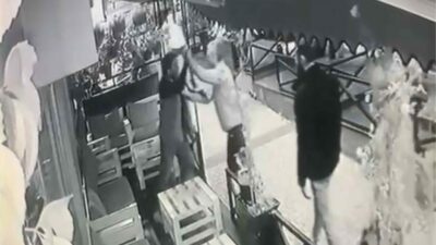 Bursa’nın Yıldırım ilçesindeki kafeler sokağında, alkollü olduğu gerekçesiyle bir mekana