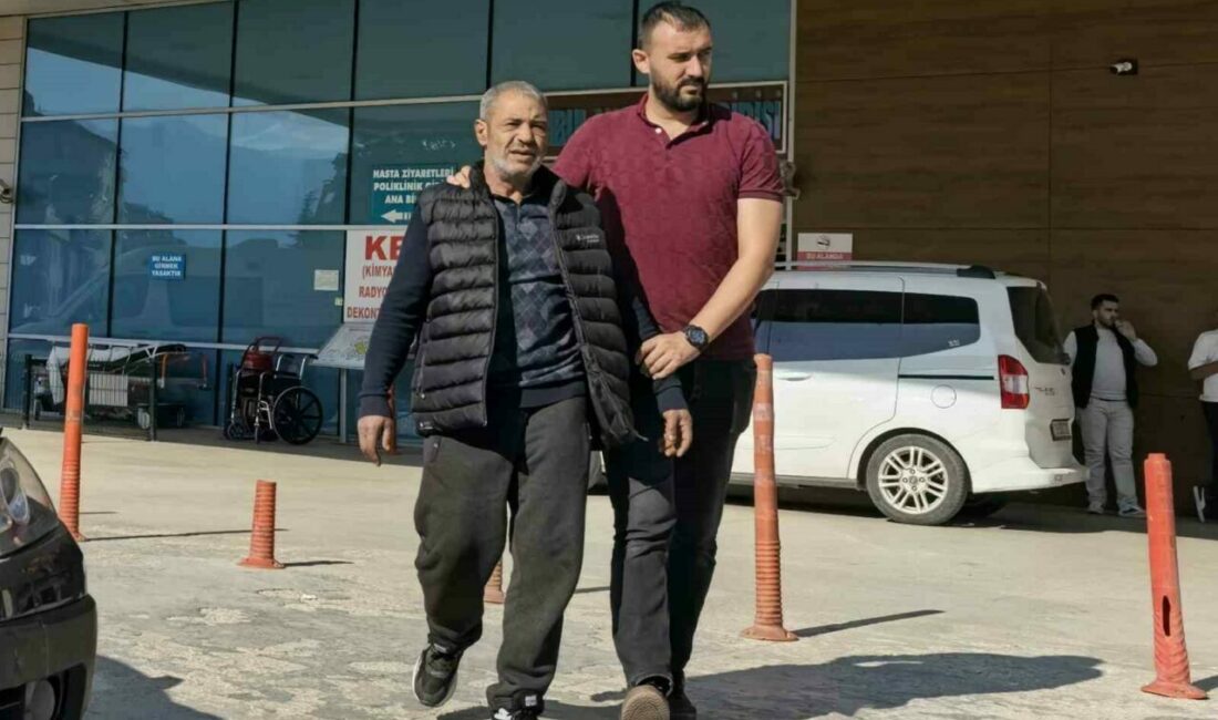 Bursa’da uyuşturucu taciri kıskıvrak yakalandı Bursa’nın İnegöl ilçesinde Narkotik Büro Amirliği ekipleri uyuşturucu tacirini kıskıvrak