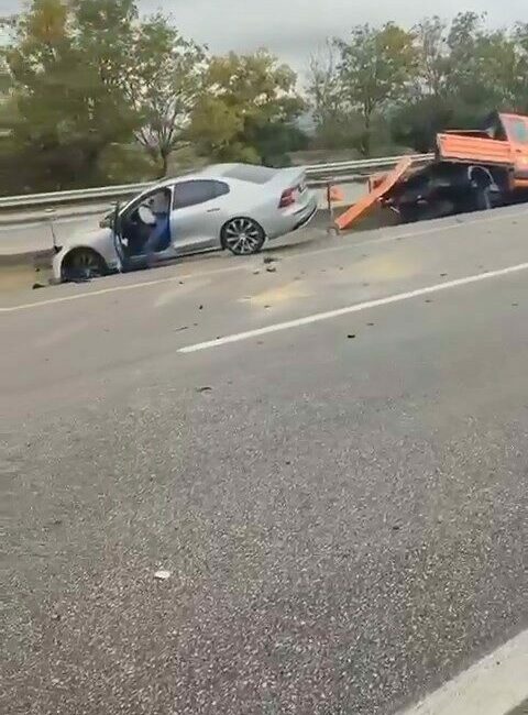 Bursa’da zincirleme kaza: 3’ü ağır 4 yaralı Bursa’da meydana gelen zincirleme trafik kazasında 3’ü ağır 4 kişi