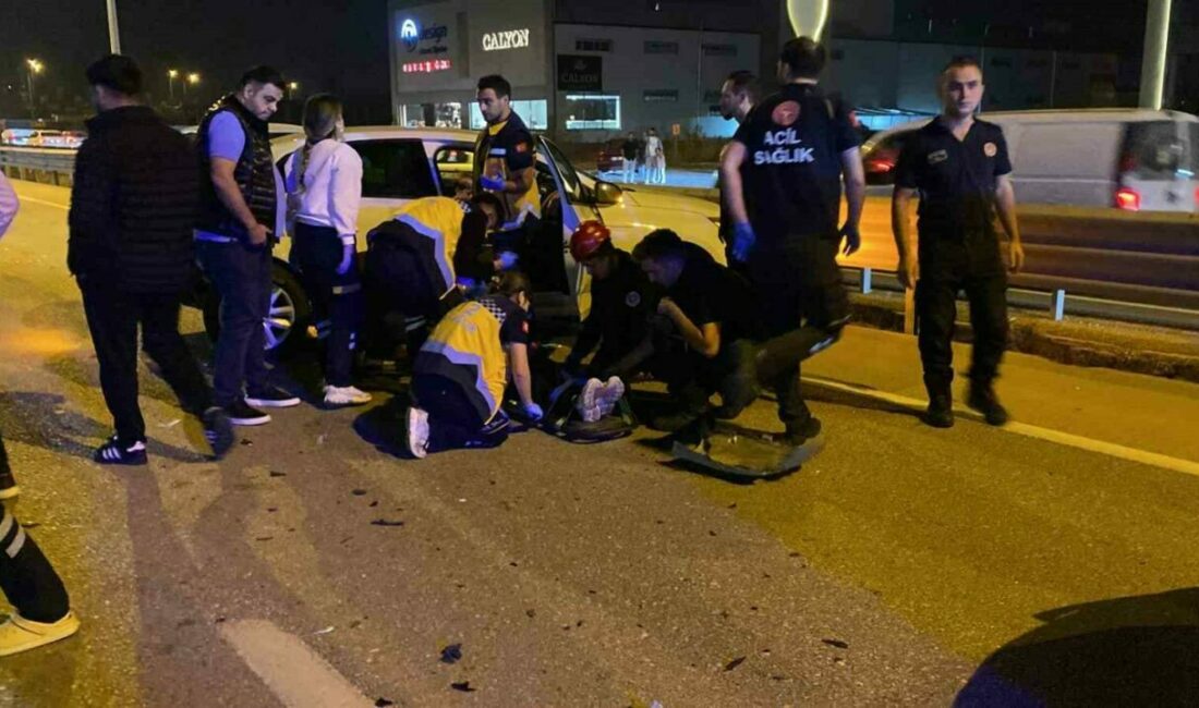 Bursa’da zincirleme kaza: 5 araç birbirine girdi, 3 kişi yaralandı Bursa’nın İnegöl ilçesinde 5 aracın birbirine girdiği zincirleme kazada 3