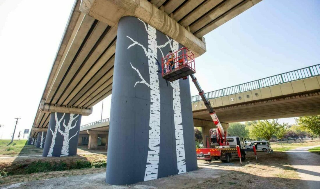 Bursa Büyükşehir Belediyesi, kentin farklı bölgelerindeki istinat duvarlarına ve köprülü